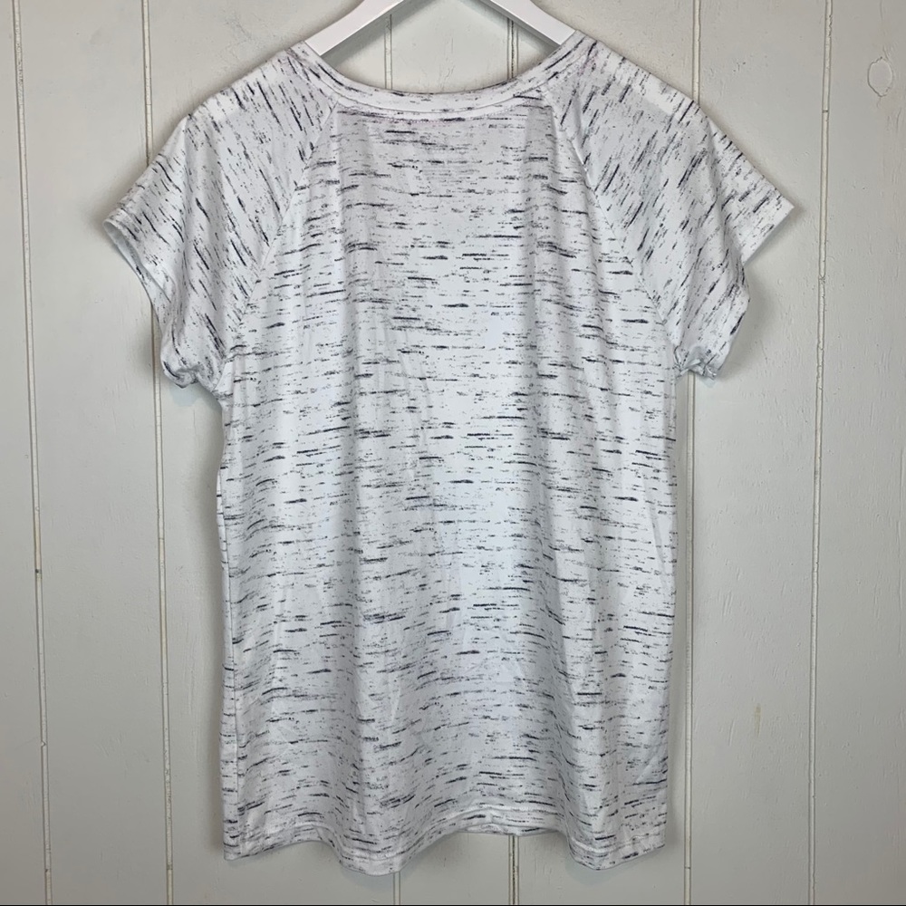 ⛱️ cuddle Duds Graphic Pajama T Shirt Medium - Picture 2 of 3